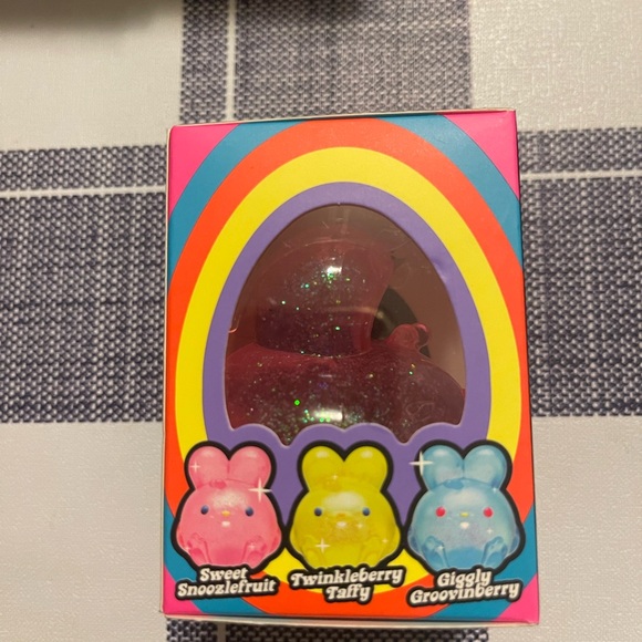 New!! NeeDoh Jelly Hops Scented Bunny - Picture 2 of 4